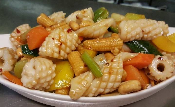 F8. Kung Pao Squid with Diced Vegetables 宫保鲜鱿
